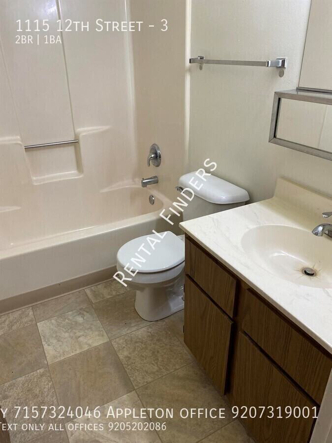 1115 12th St #3 - Photo 2 of 9
