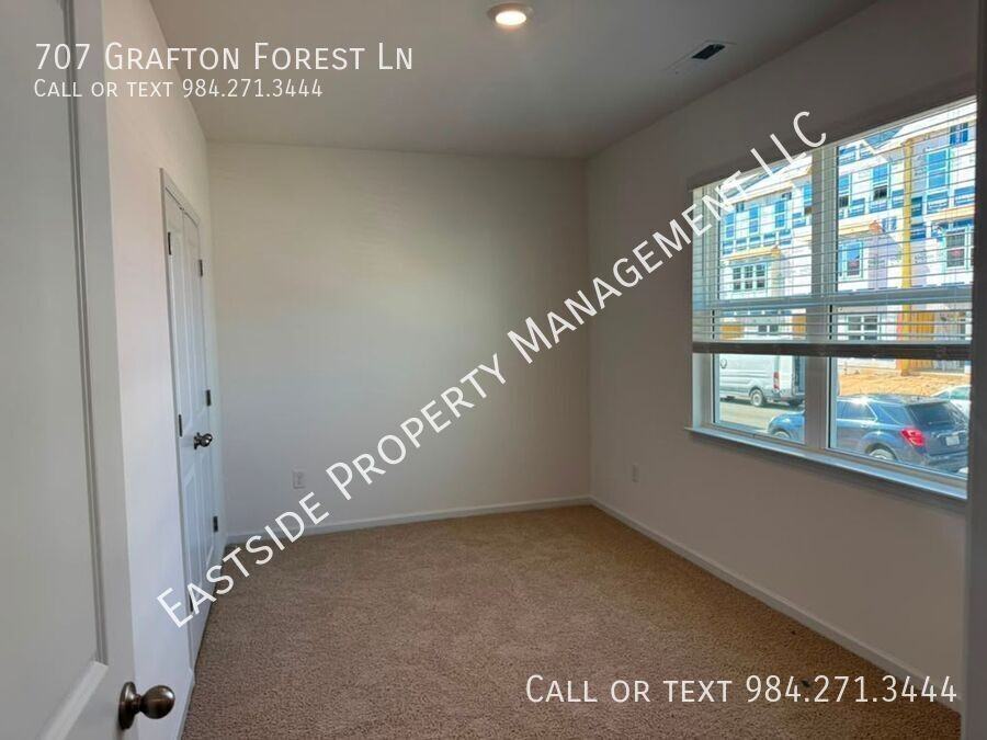 707 Grafton Forest Ln - Photo 3 of 26