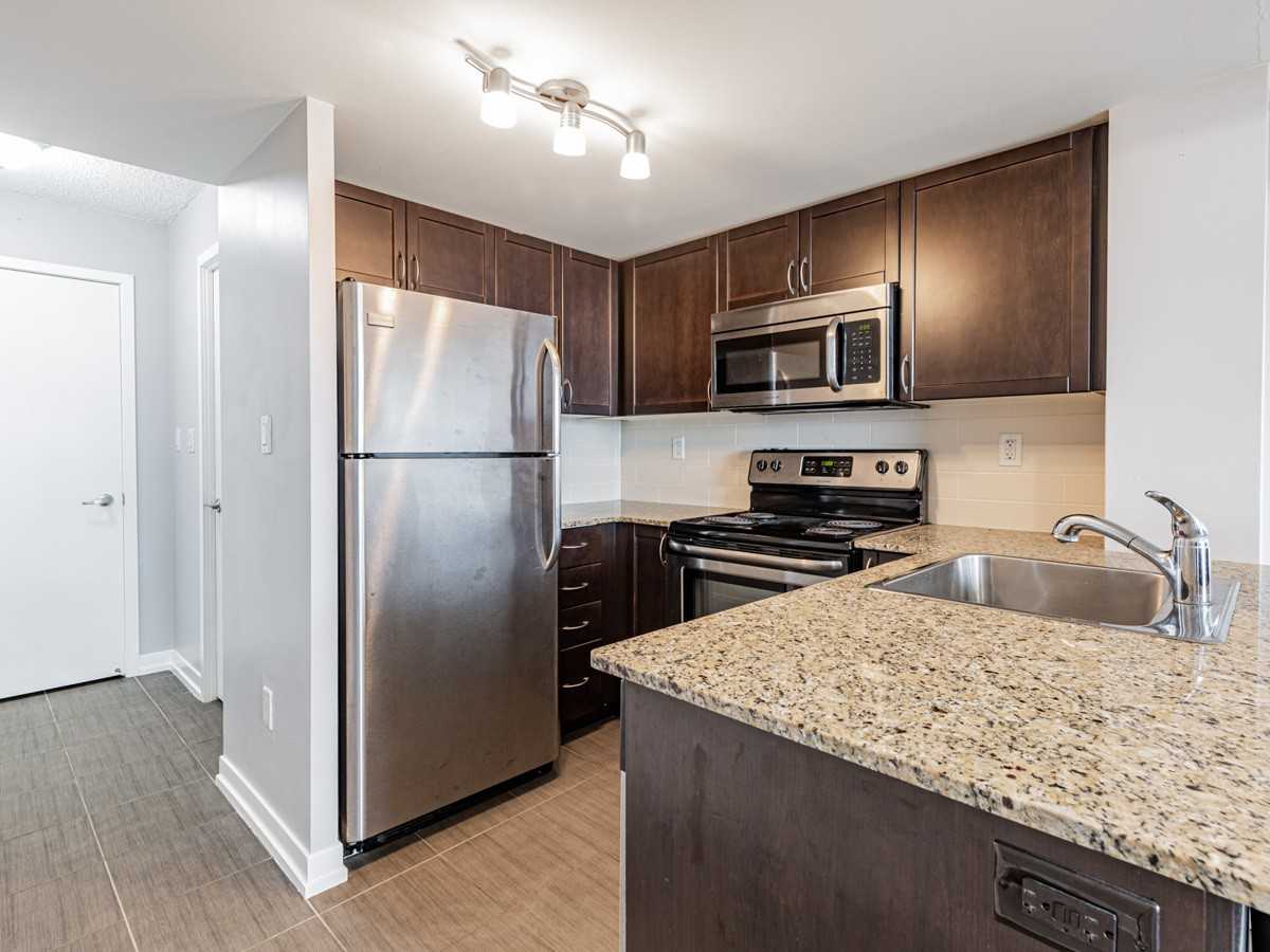 816 Lansdowne Avenue #1302 - Photo 7 of 23