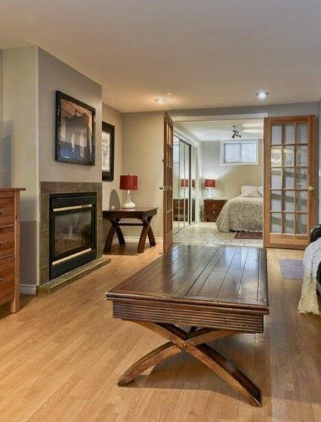 335 47 Ave Sw - Photo 3 of 7
