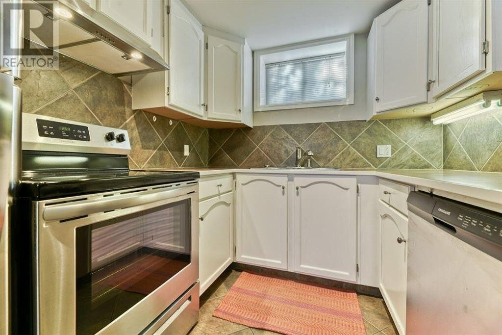 335 47 Ave Sw - Photo 7 of 7