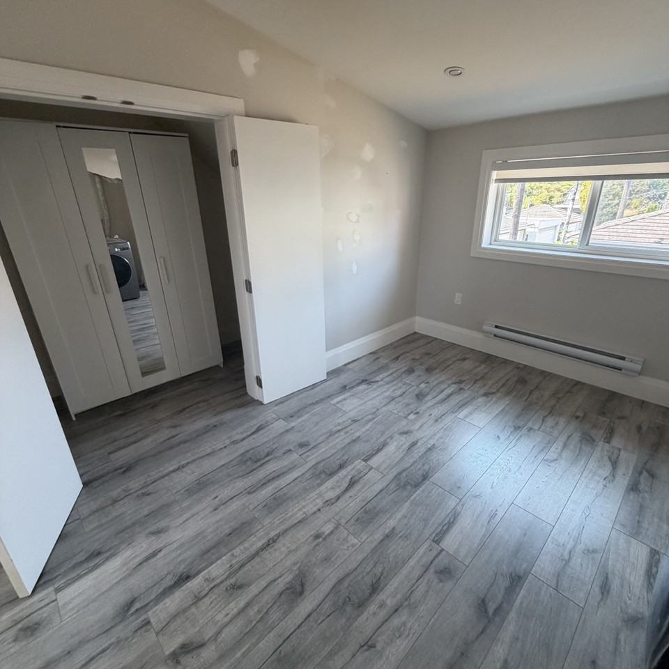 1176 E 60th Ave - Photo 4 of 12