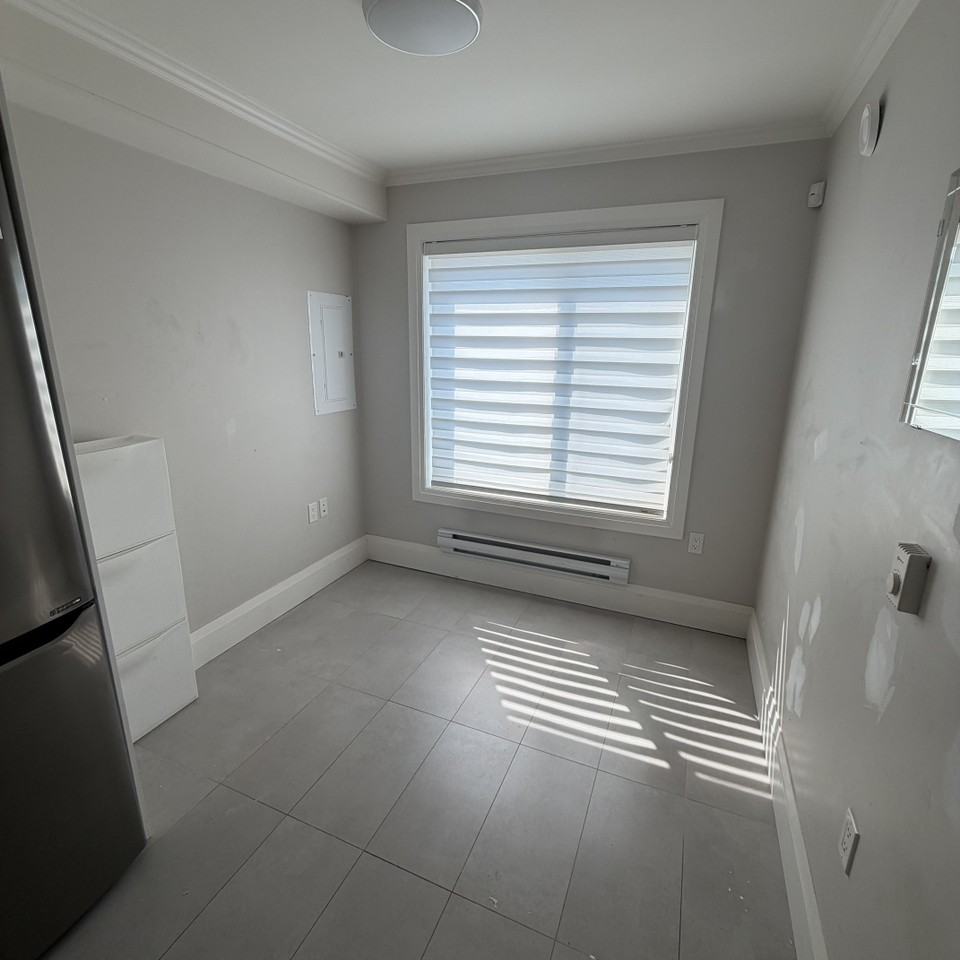 1176 E 60th Ave - Photo 3 of 12