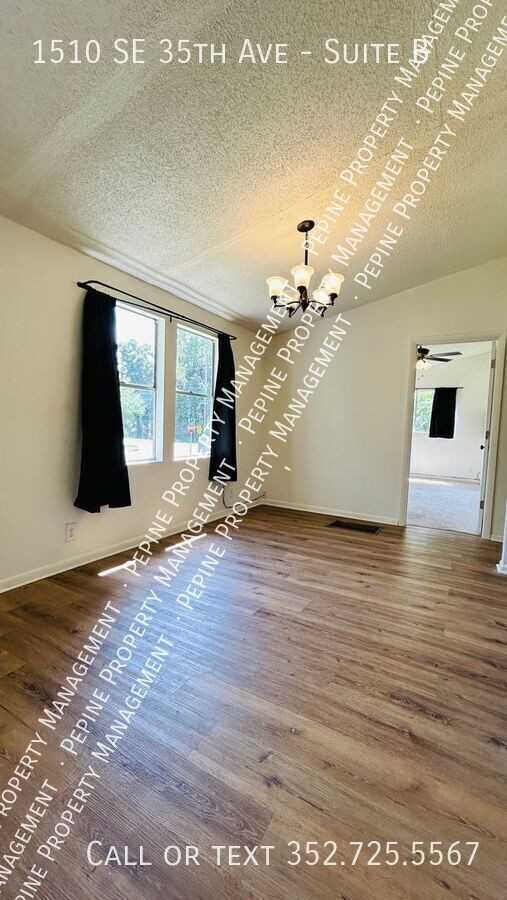 1510 Se 35th Ave #B - Photo 3 of 15