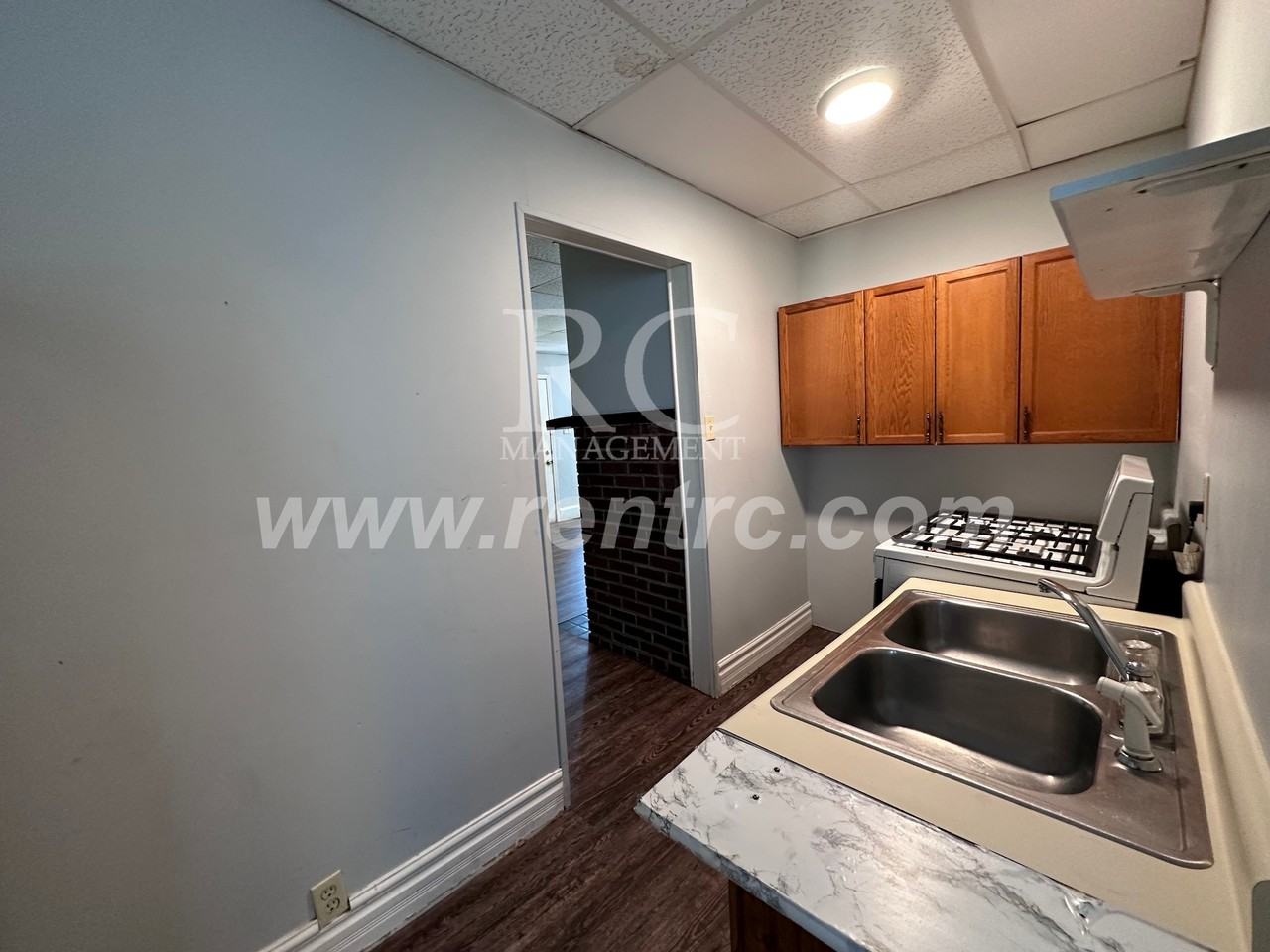1114A N Gilbert St - Photo 3 of 9