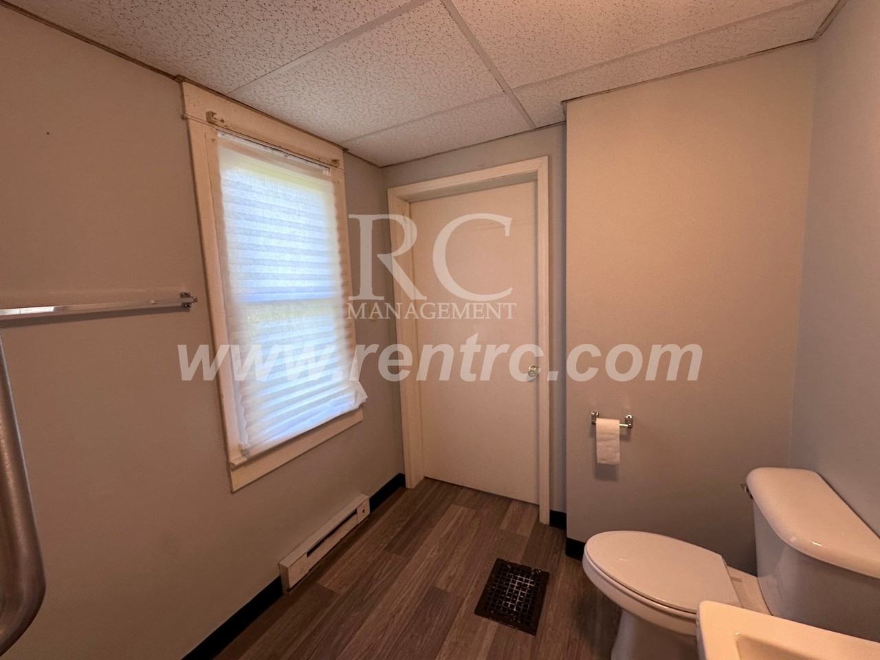 1114A N Gilbert St - Photo 5 of 9