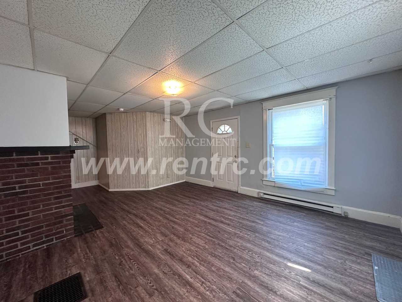 1114A N Gilbert St - Photo 7 of 9