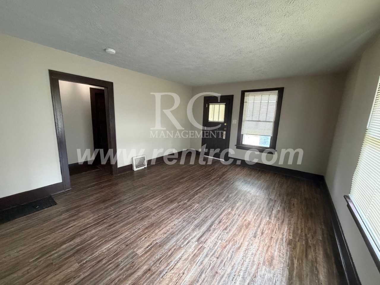 1220 Harmon St - Photo 7 of 14