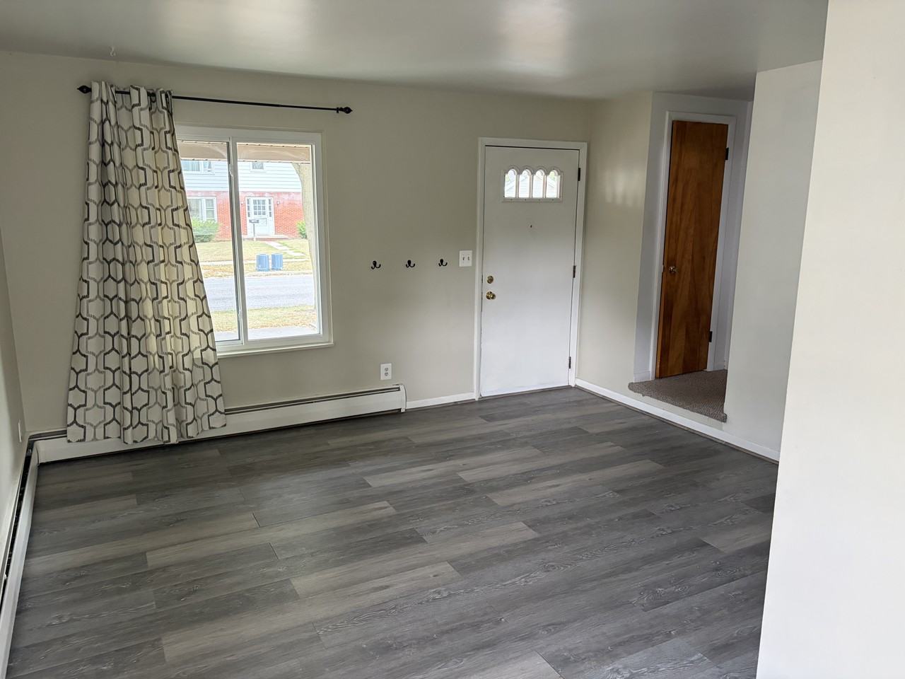501 Pine St #501 - Photo 2 of 10