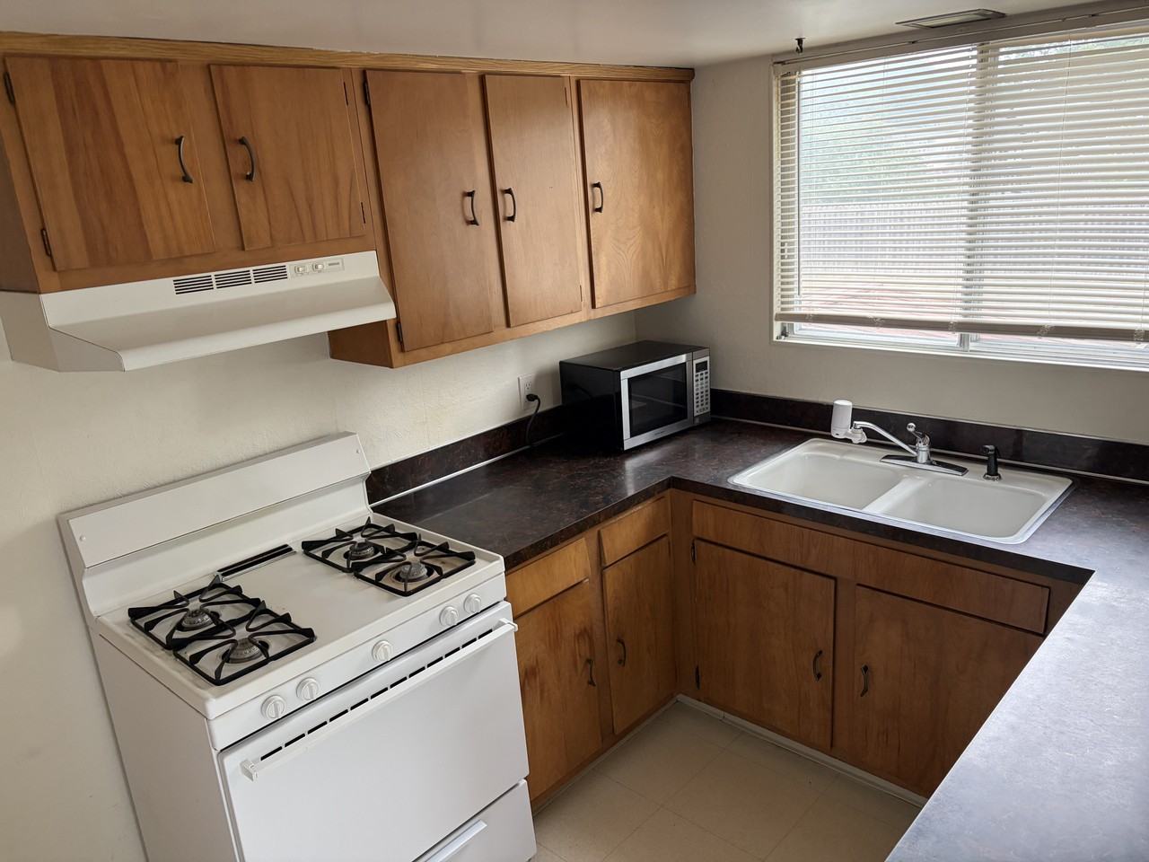 501 Pine St #501 - Photo 4 of 10