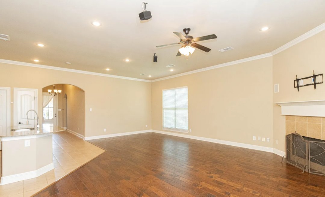 231 Forest Grove Dr #NA - Photo 5 of 10