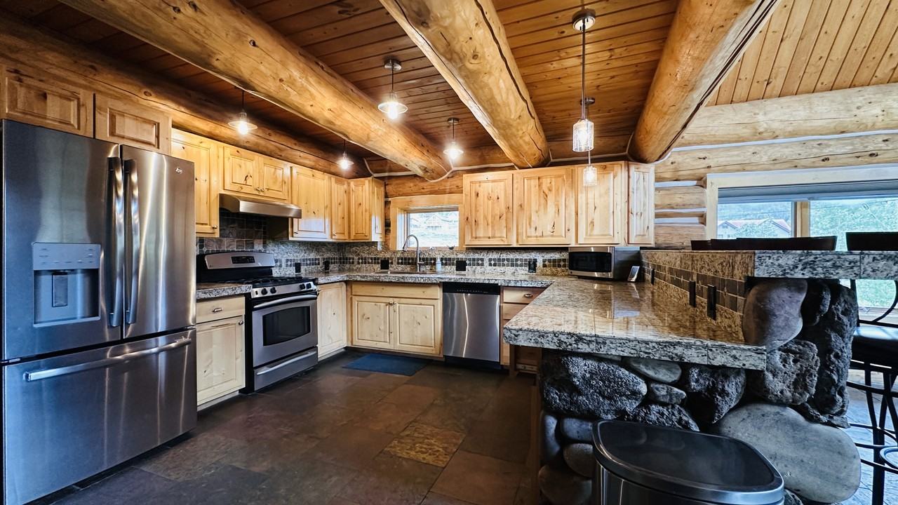 35 Brackenbury St #NA - Photo 4 of 34
