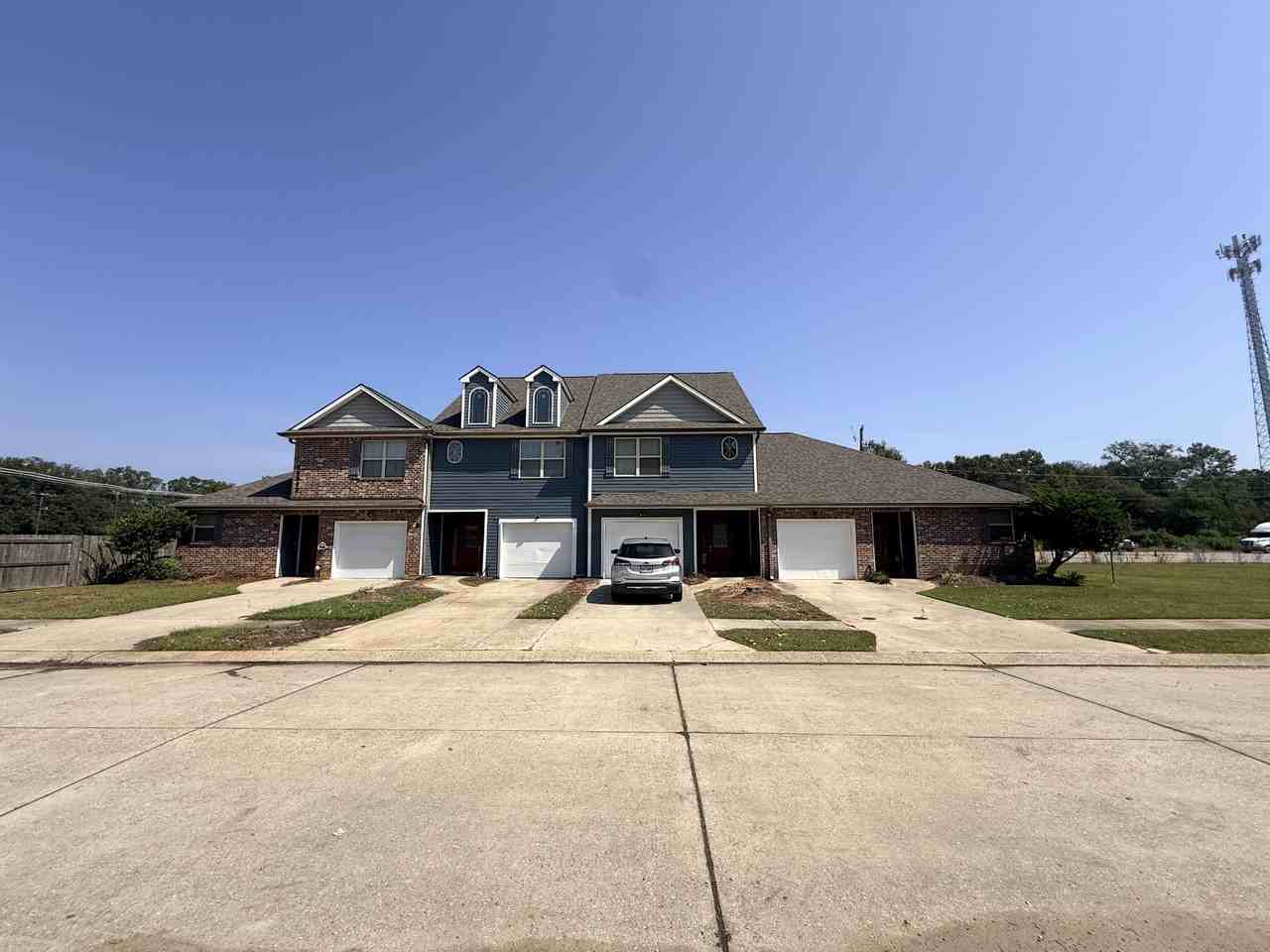 19025 Aiden Ln #C - Photo 2 of 2