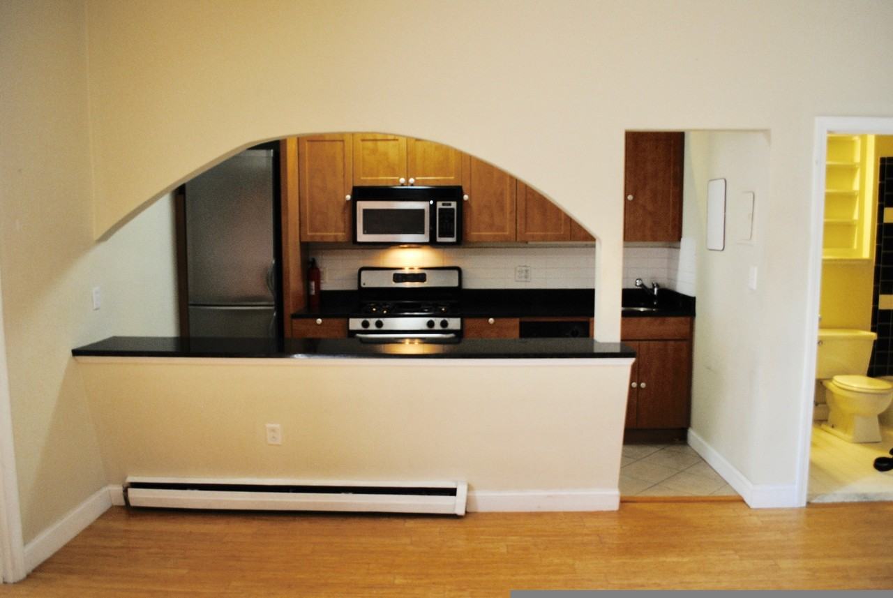 160 Saint Botolph St #4 - Photo 2 of 9