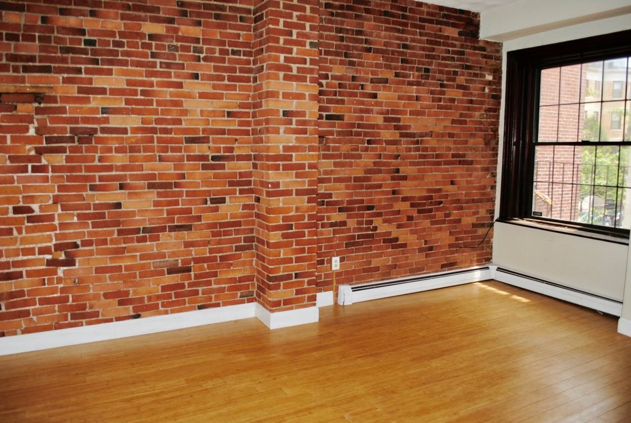 160 Saint Botolph St #4 - Photo 7 of 9