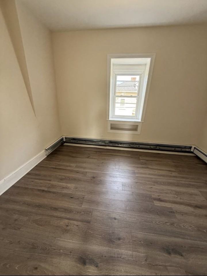 54 Harrison St #3 - Photo 5 of 7