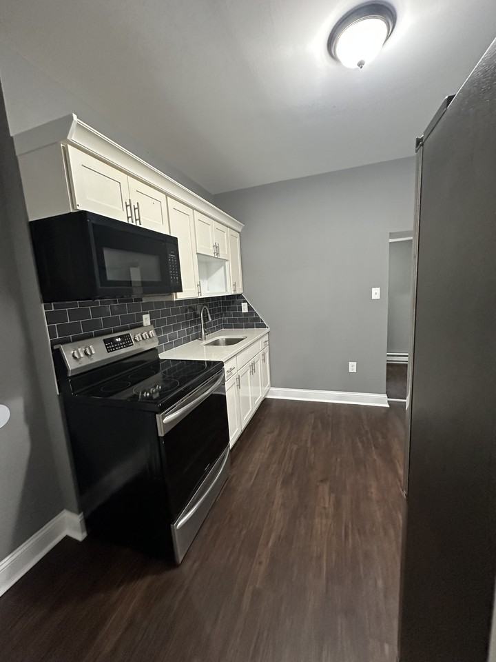617 E Lippincott St #NA - Photo 3 of 20