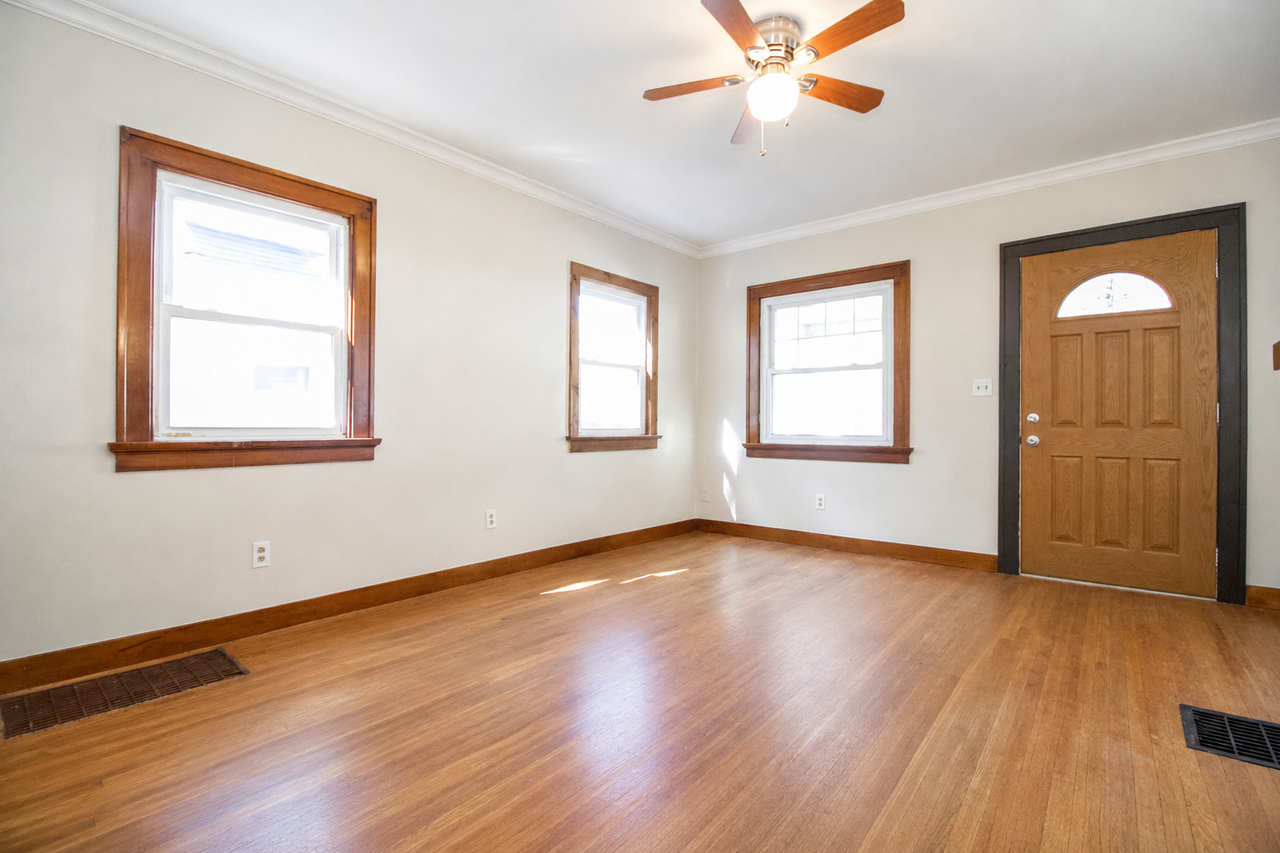 1467 Crestwood Rd #NA - Photo 3 of 24