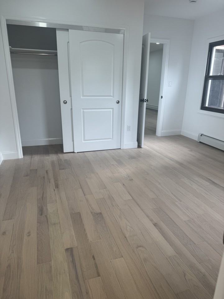 125 Ainslie St #2 - Photo 4 of 5