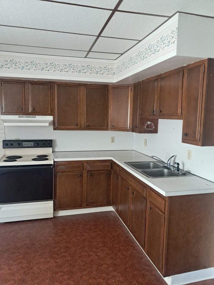 253 Hudson Ave #NA - Photo 5 of 10