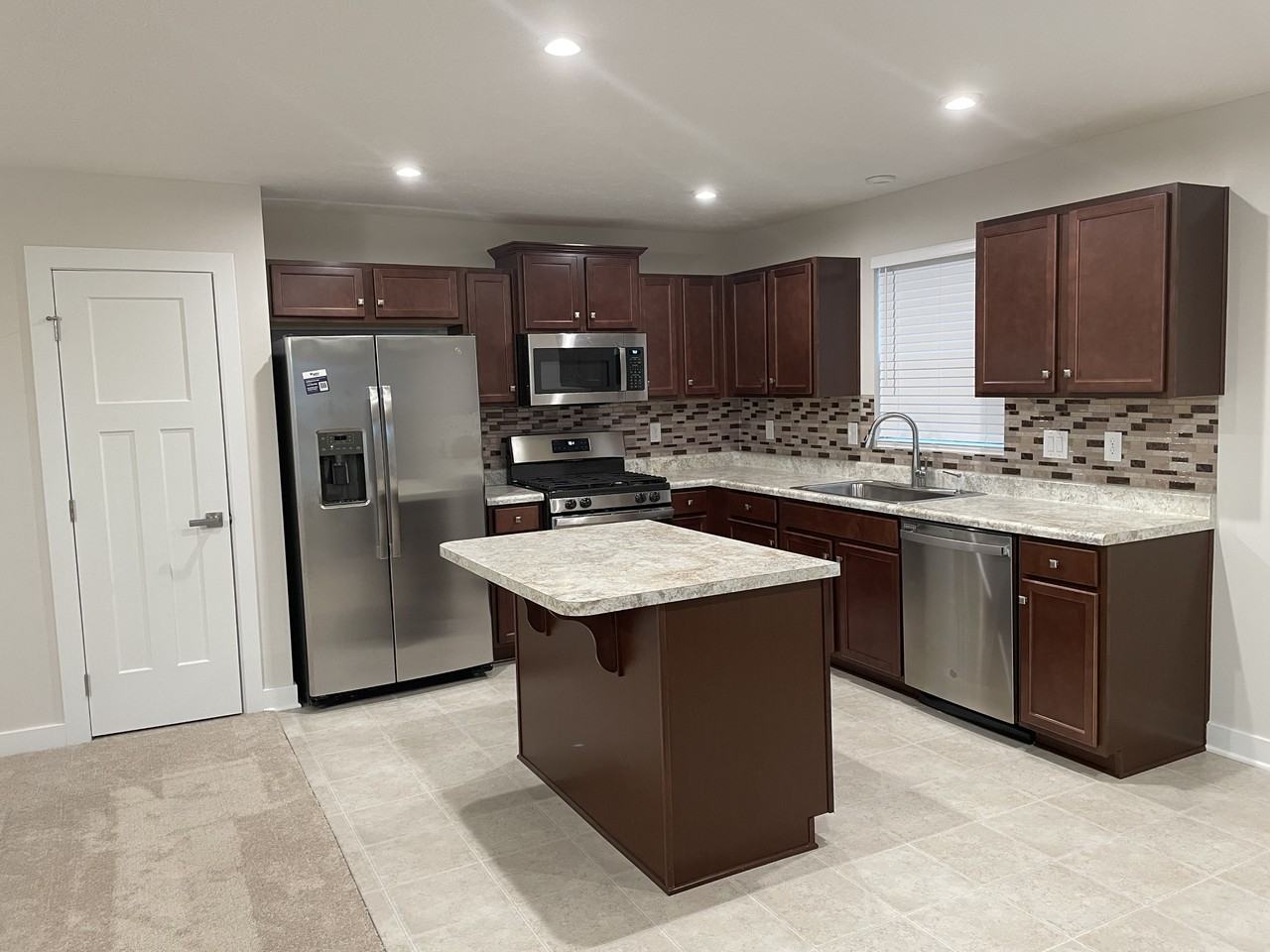 2501 Mcclouds Sq #NA - Photo 5 of 18