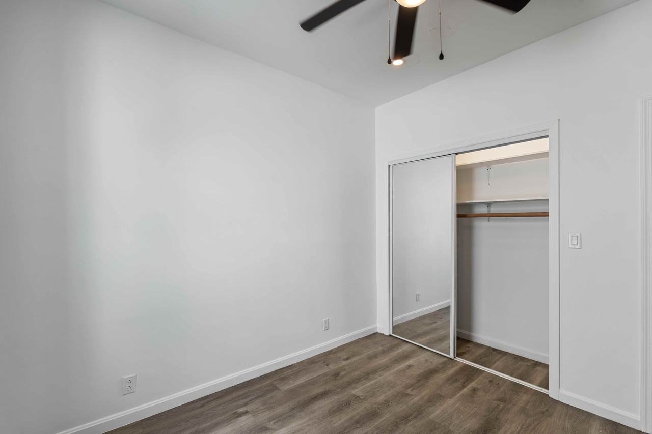 2077 Dean St - Photo 7 of 7