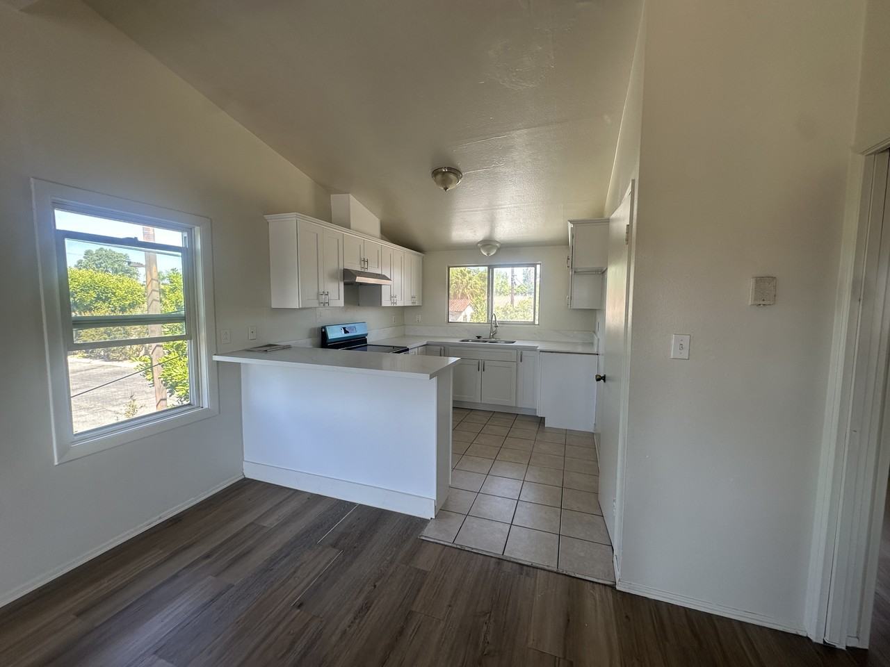 12935 Abbott Ct #F - Photo 2 of 13