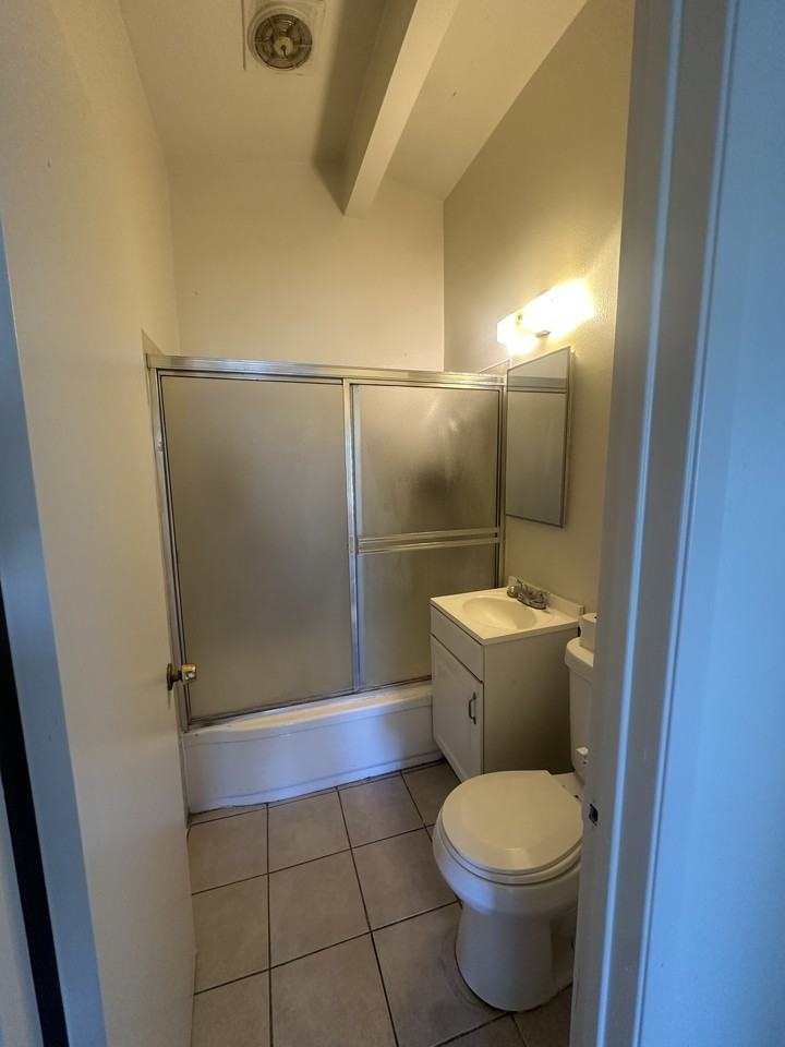 12935 Abbott Ct #F - Photo 5 of 13