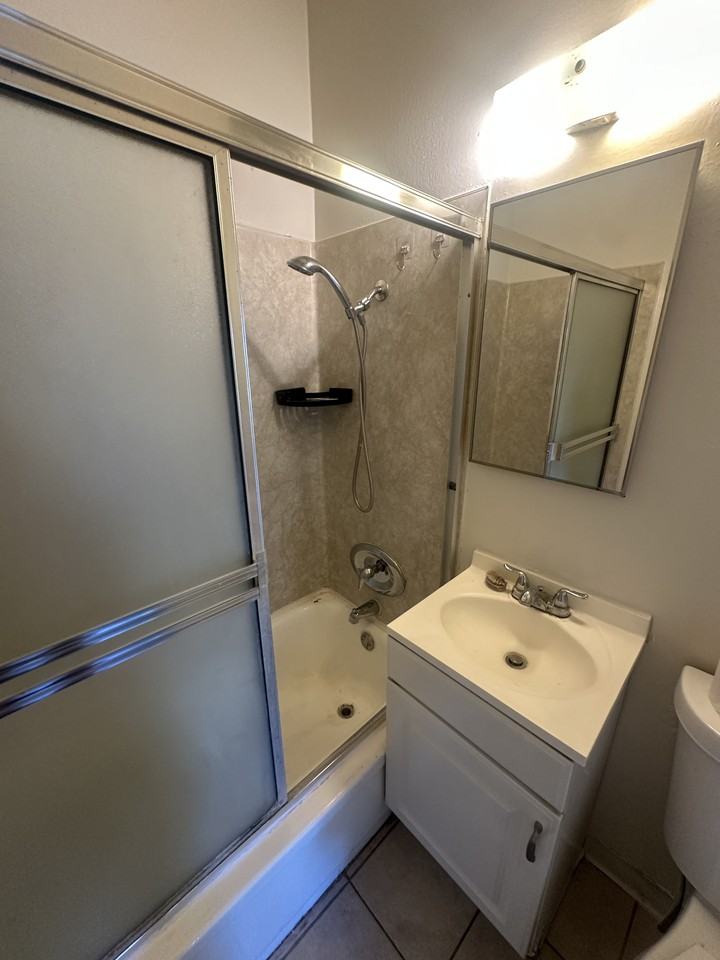 12935 Abbott Ct #F - Photo 6 of 13