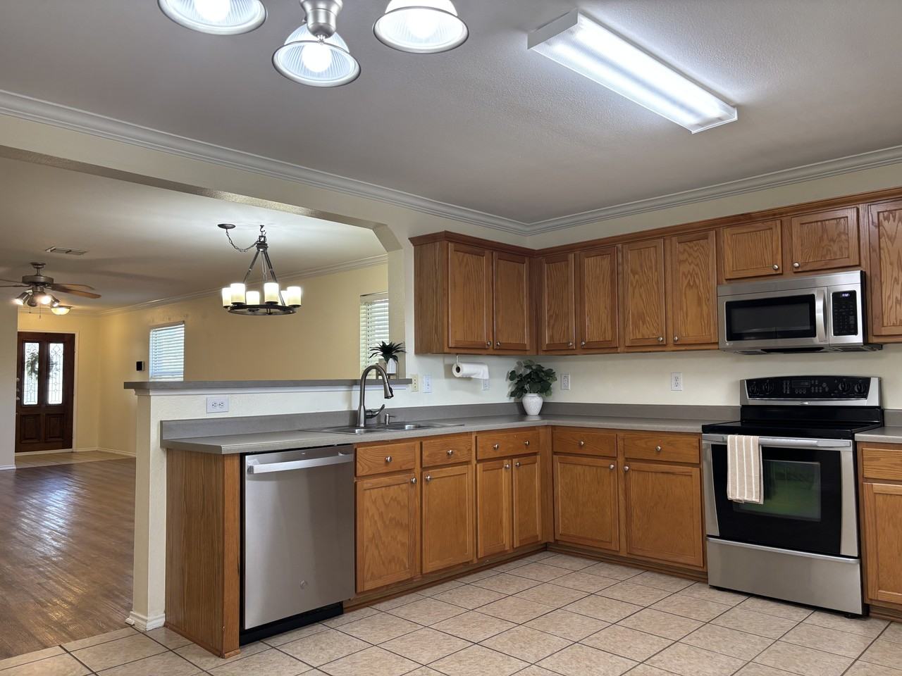 201 Katie Ct #NA - Photo 4 of 15