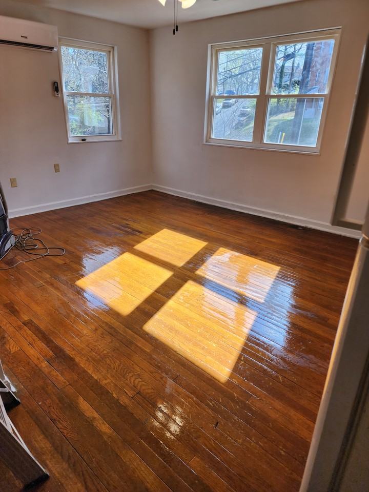 8326 Roanoke Ave #4 - Photo 7 of 13