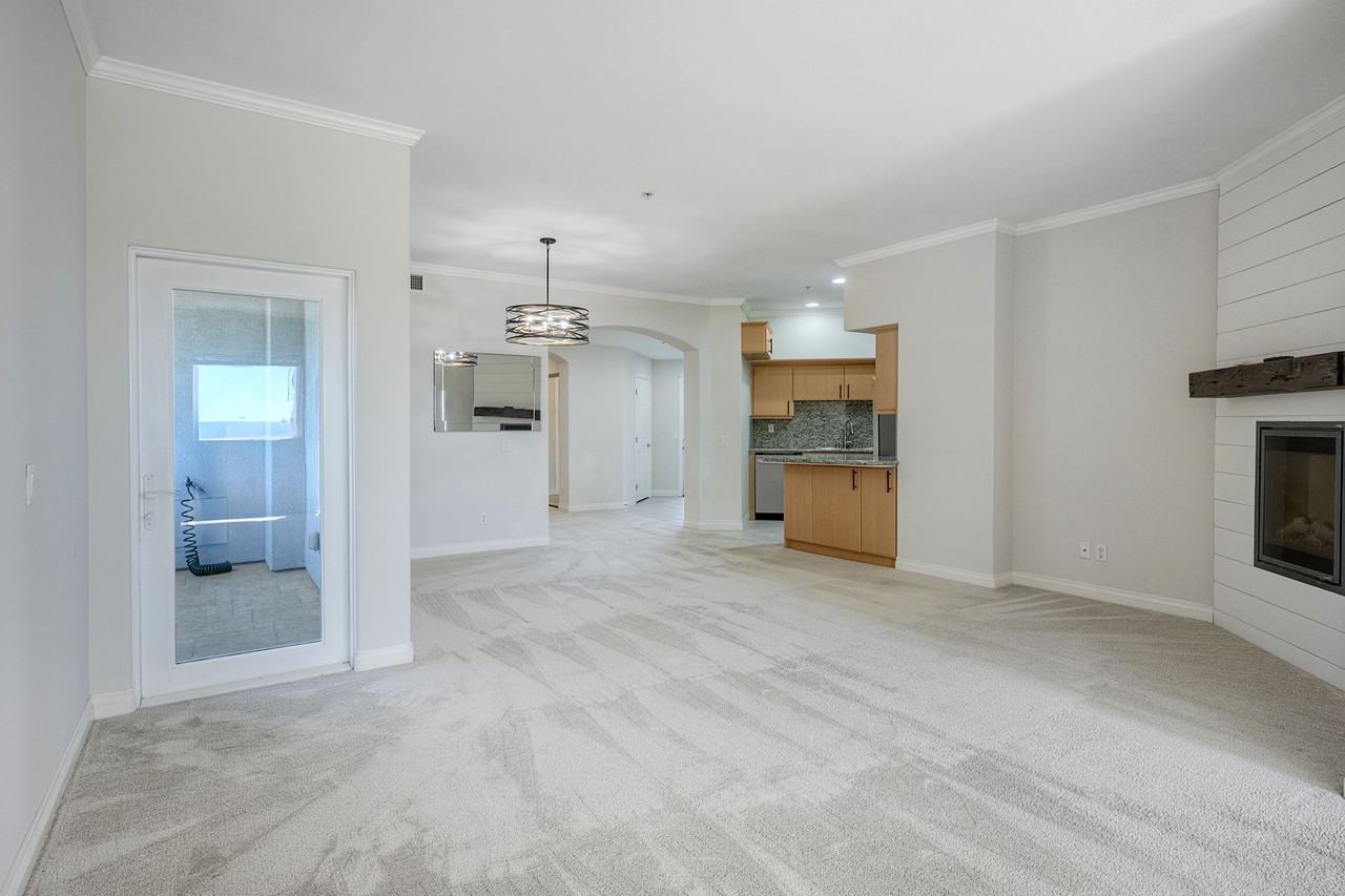 314 N Nevada St #15 - Photo 4 of 26