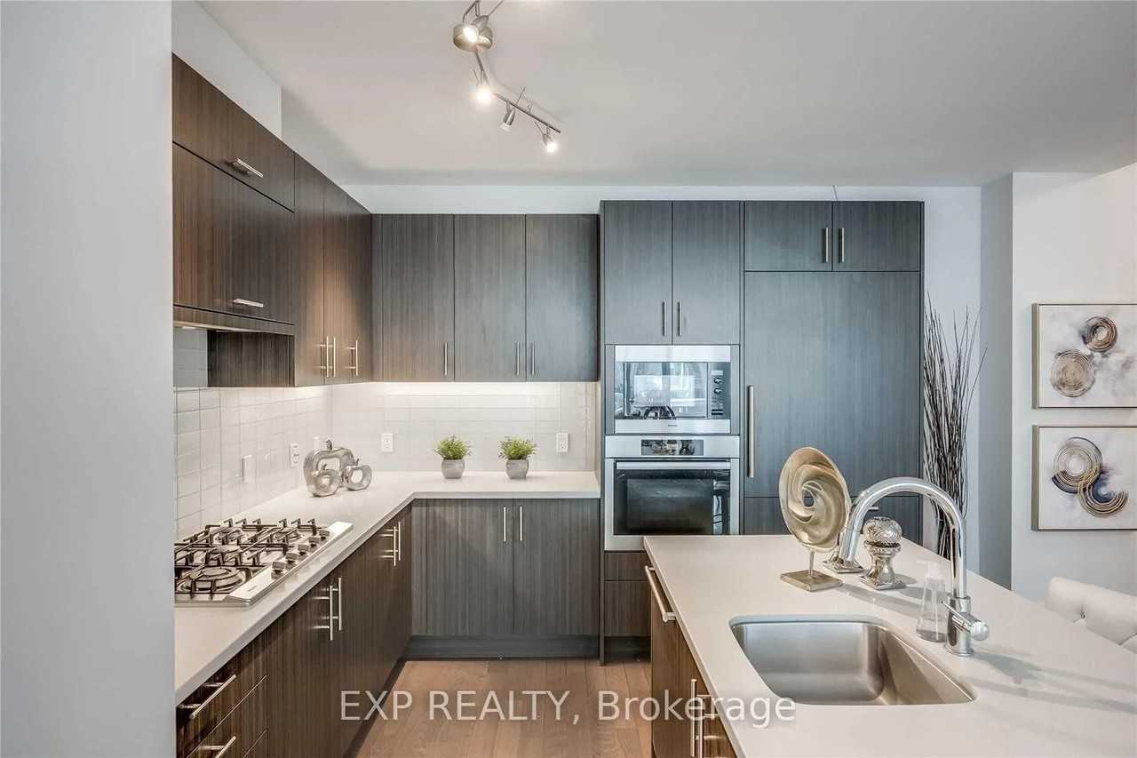 29 Queens Quay East - Photo 5 of 34