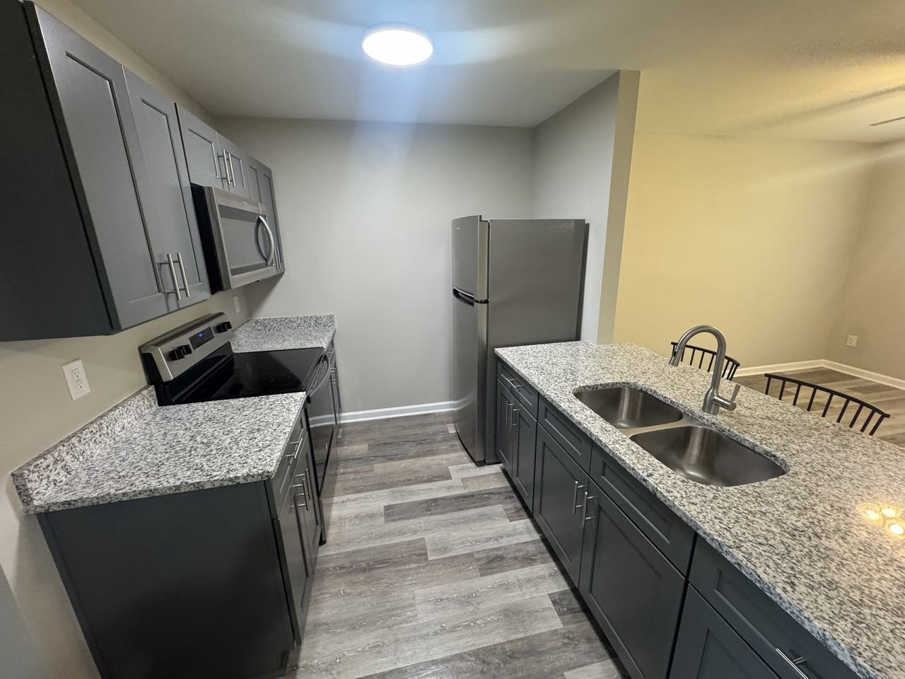 121 Jefferson Ave W #4 - Photo 2 of 6