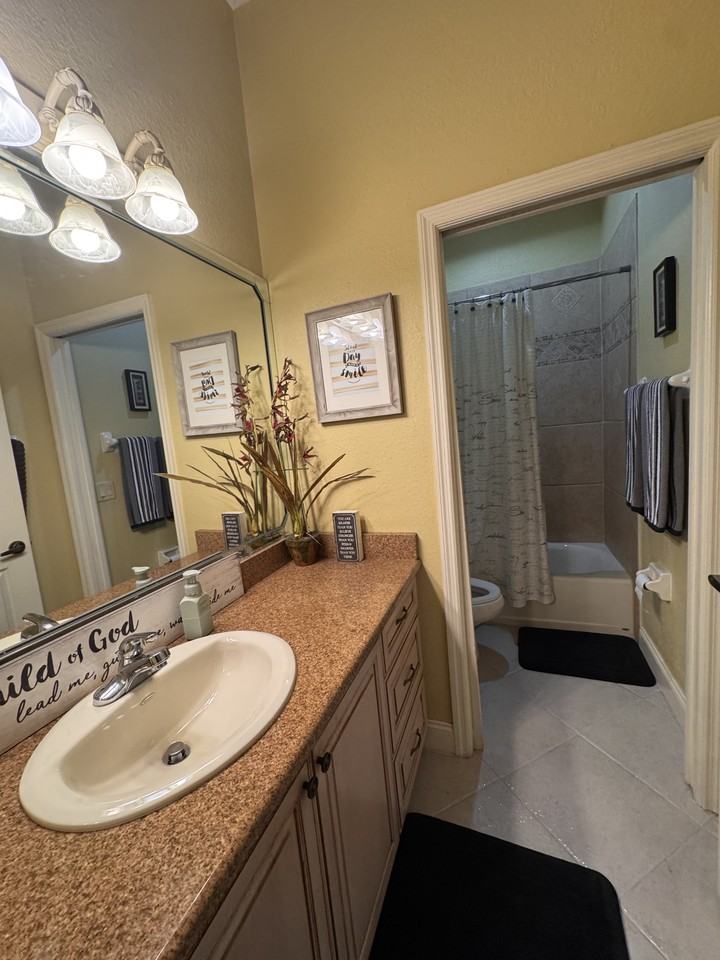 2640 Southover Dr Ne #NA - Photo 3 of 6