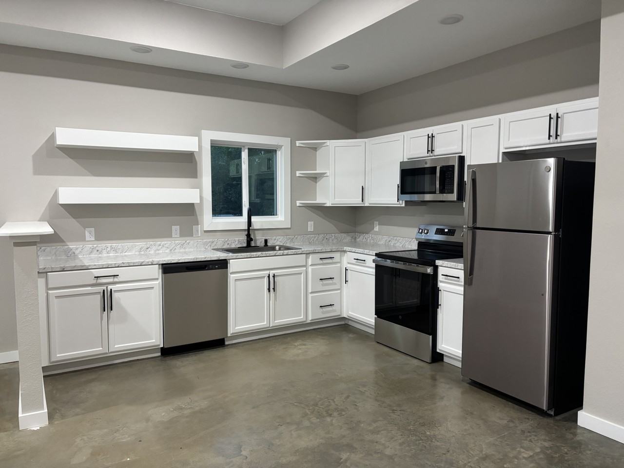 1408 Esplanade St #A - Photo 4 of 19