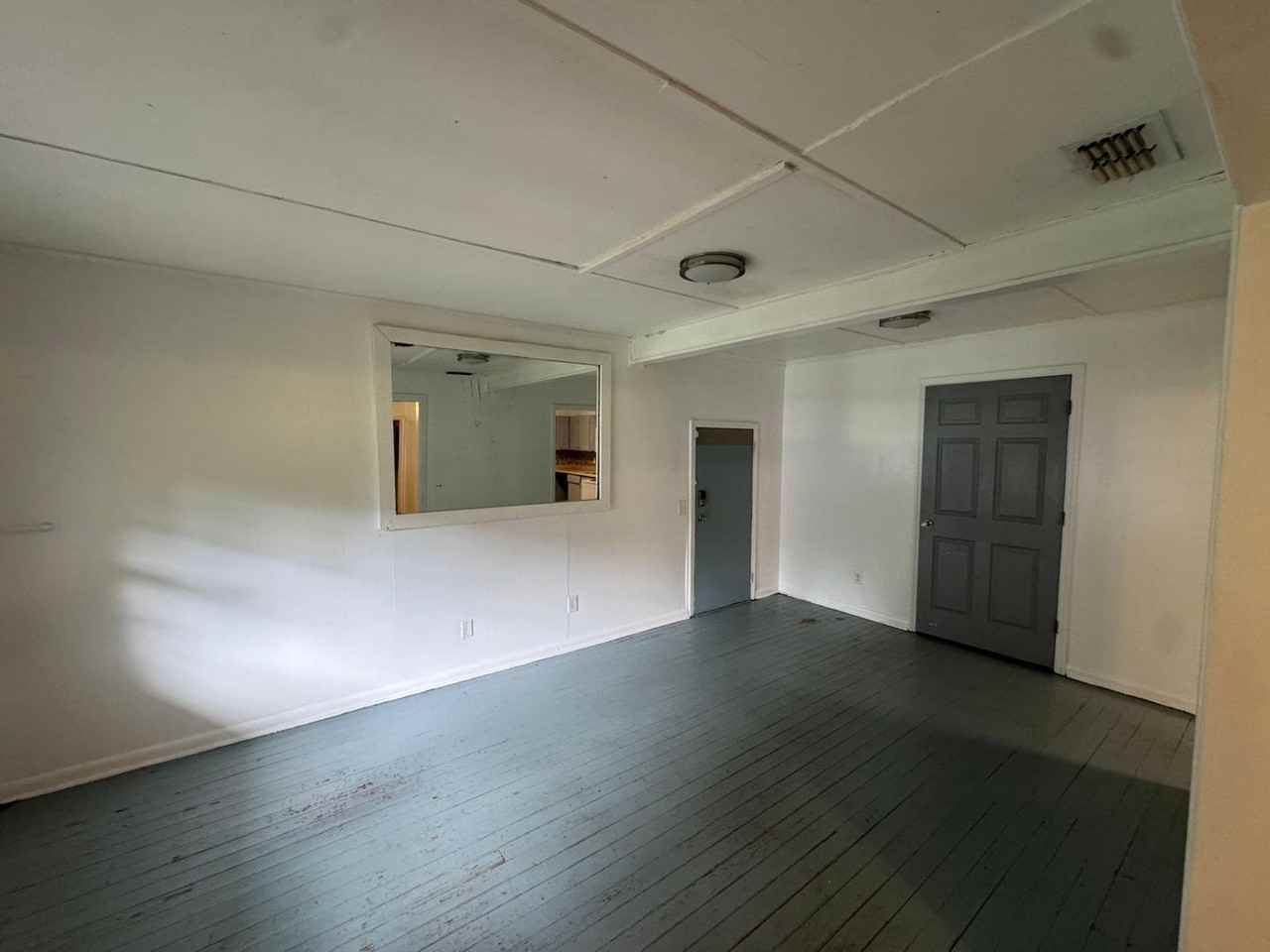 1638 Sharkey St - Photo 4 of 11