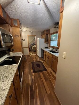226 Mountain View Ct #NA - Photo 3 of 26