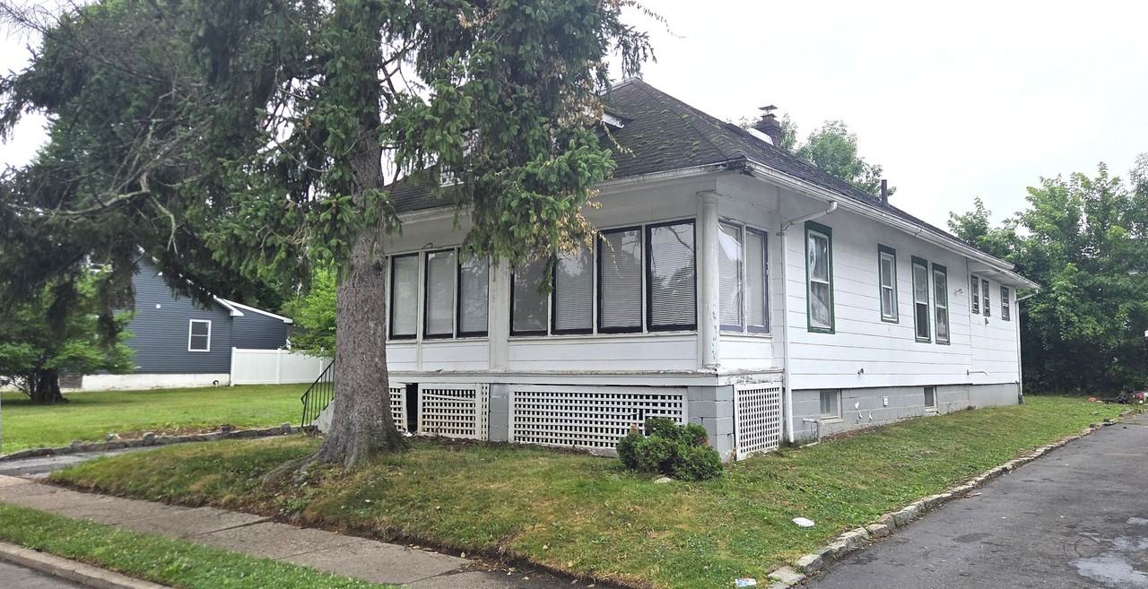 117 Browning Ave - Photo 4 of 26
