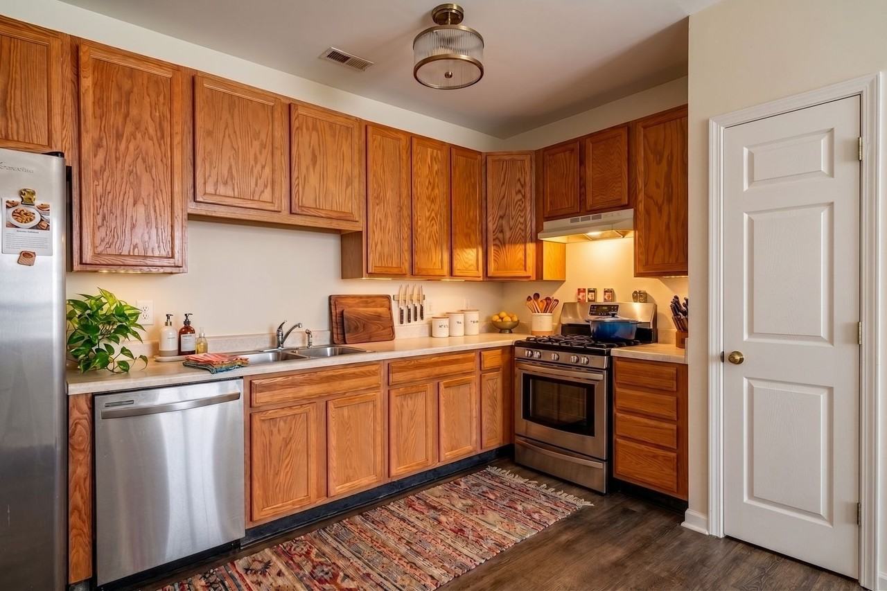 1211 Canyon Rock Ct #105 - Photo 3 of 22