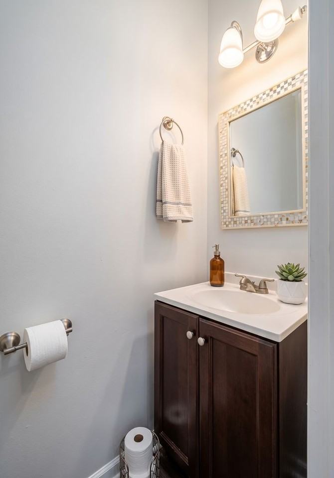 1211 Canyon Rock Ct #105 - Photo 4 of 22