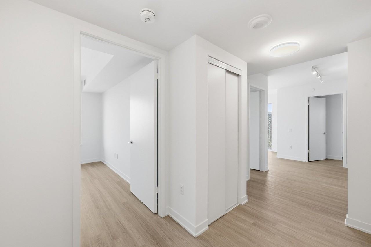 15 David Salomon Drive - Photo 2 of 20