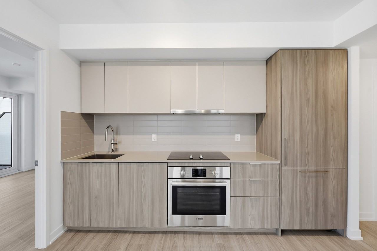 15 David Salomon Drive - Photo 5 of 20