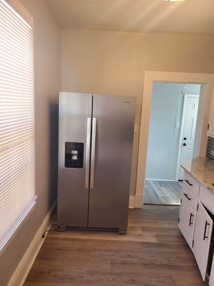 309 Montague St - Photo 2 of 13