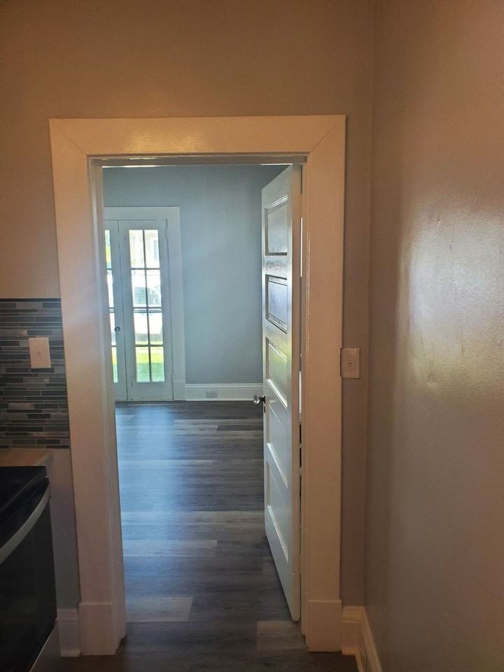 309 Montague St - Photo 5 of 13