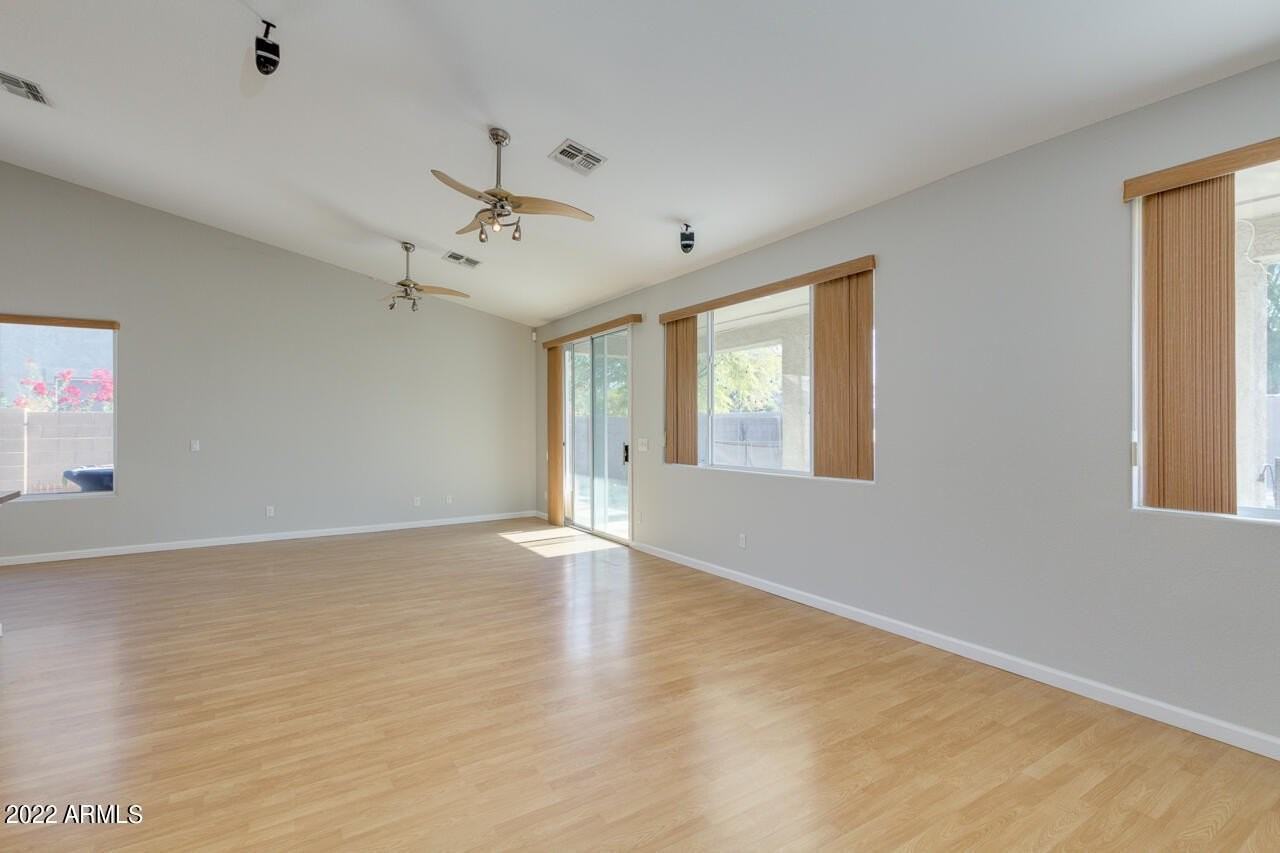 155 E Liberty Ln - Photo 4 of 24