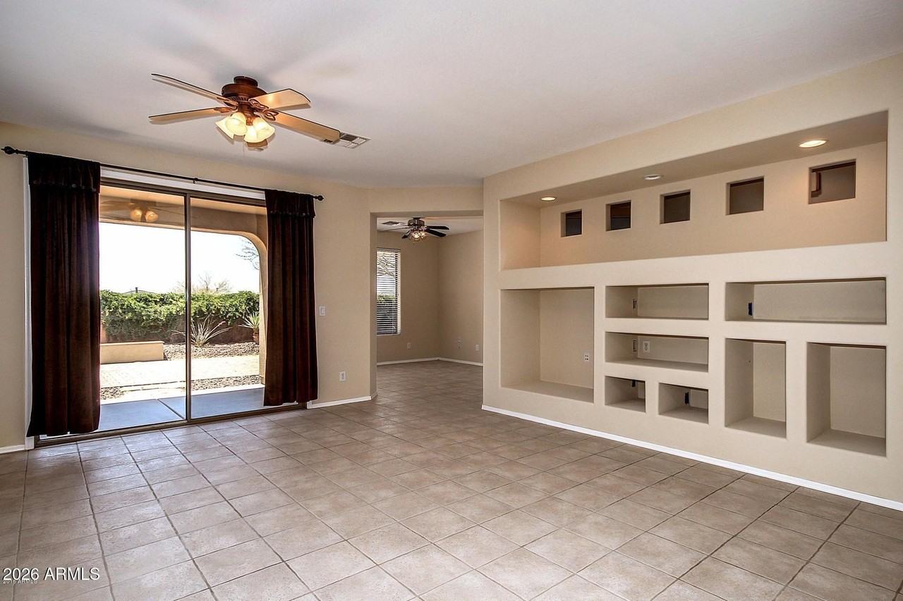 2461 W Muirfield Dr - Photo 3 of 21