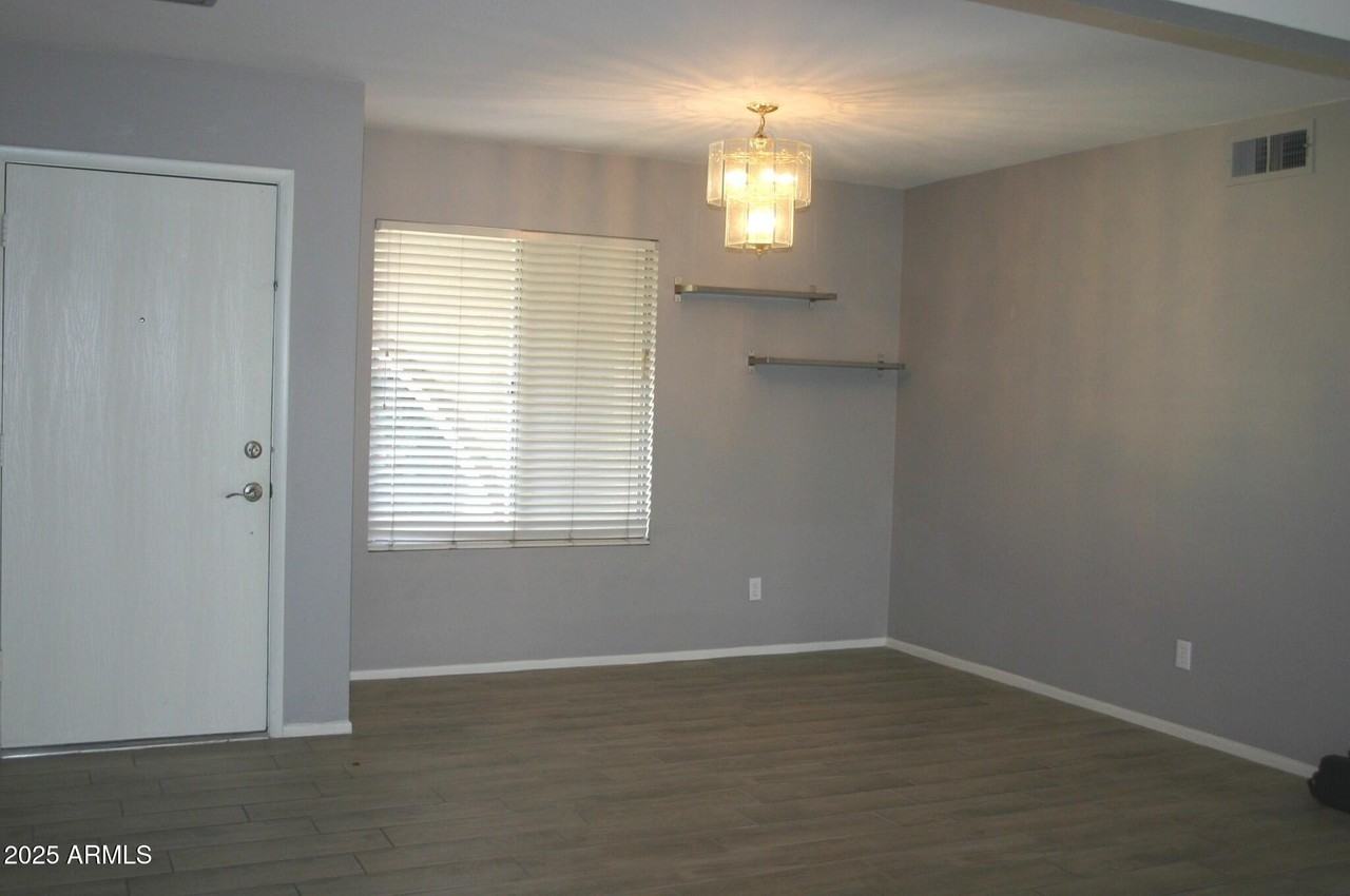 2217 S Las Flores - Photo 5 of 19