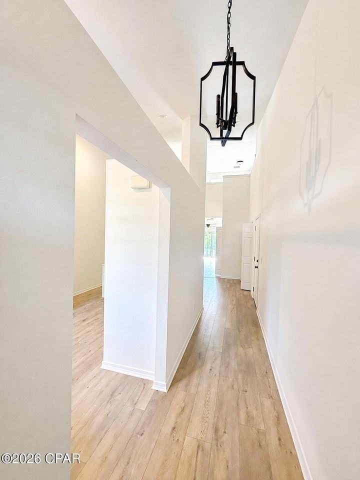 3035 Meadow St - Photo 4 of 41