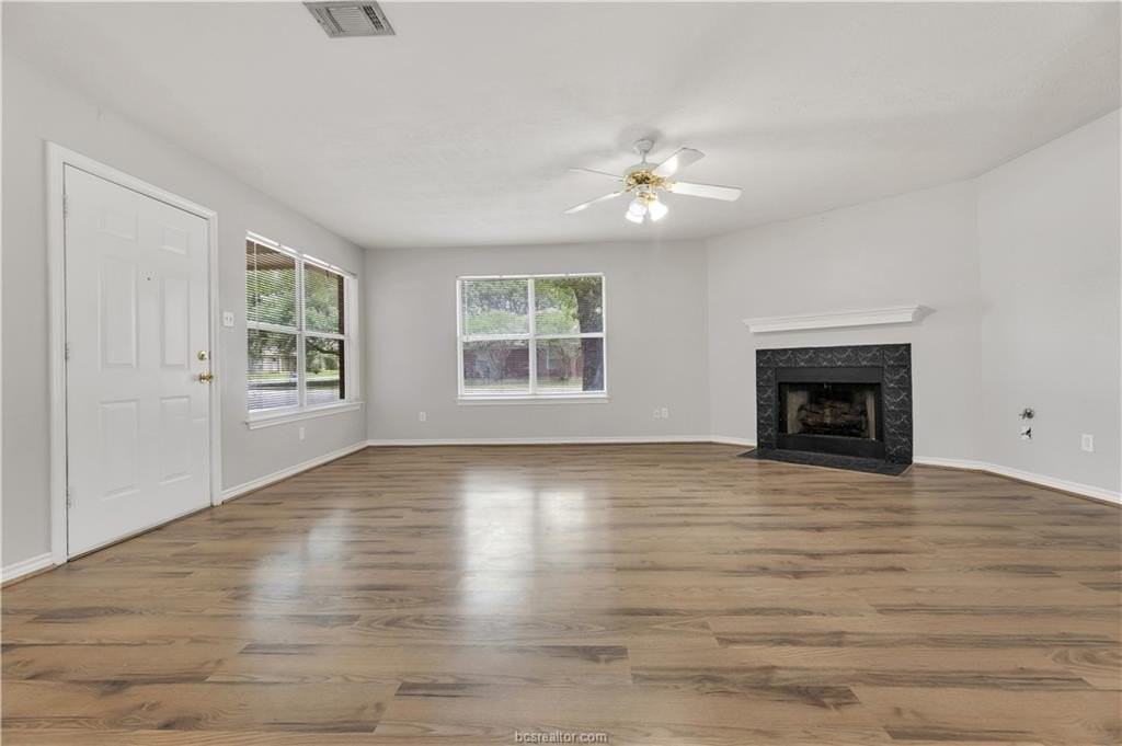 826 Azalea Ct - Photo 5 of 17